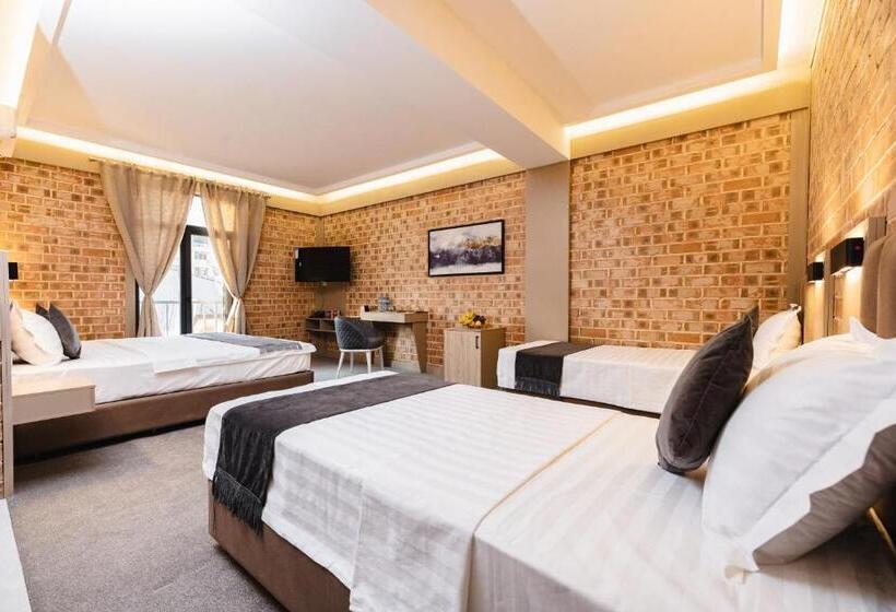 اتاق لوکس خانوادگی, Art Air