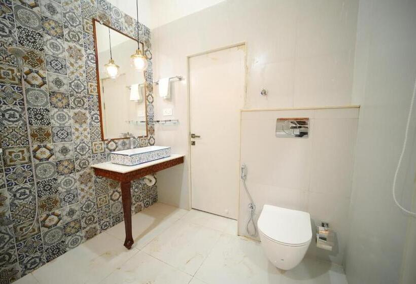 جناح مطلّ علي الجبل, Eshi Resorts And Restaurant   Bhimashankars Jungle Luxury Resort