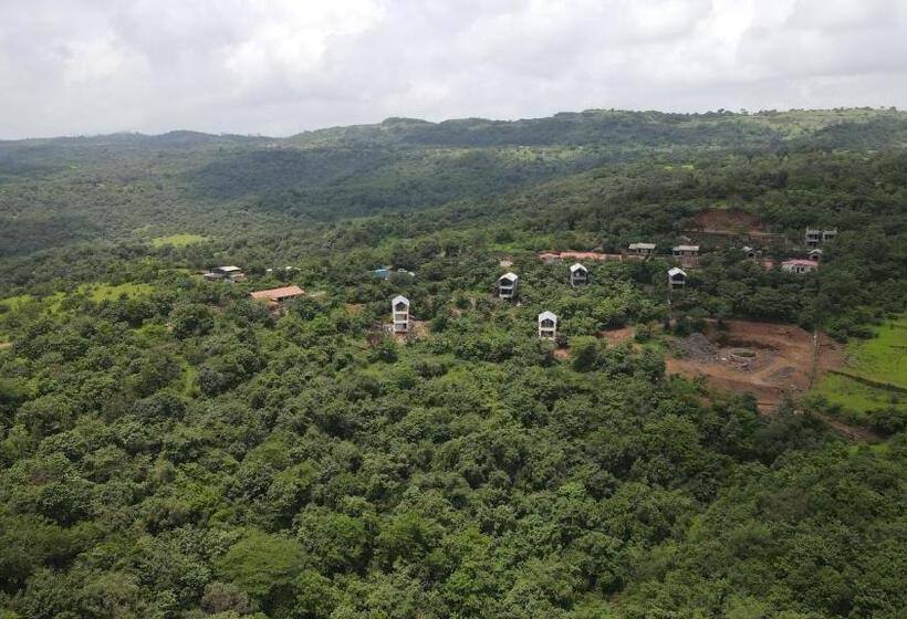 جناح مزوَّد بشرفة, Eshi Resorts And Restaurant   Bhimashankars Jungle Luxury Resort