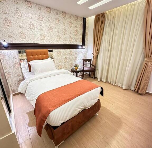 اتاق استاندارد یک نفره, Londrina