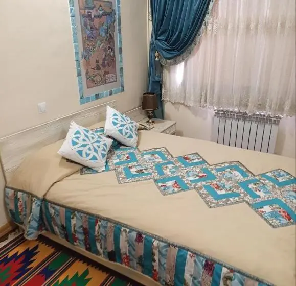 اتاق استاندارد یک نفره, Malika Khorezm
