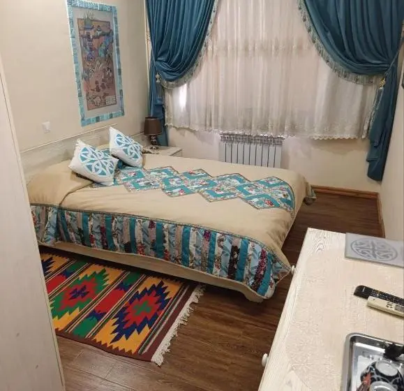 اتاق استاندارد یک نفره, Malika Khorezm