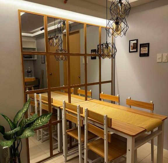 침실 2개 아파트, Joystaycation Condo