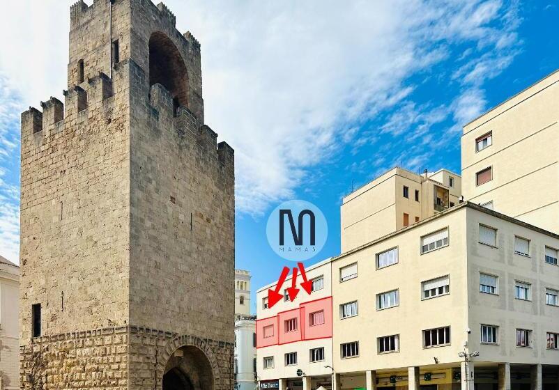 اتاق لوکس با تخت بزرگ, Mamas