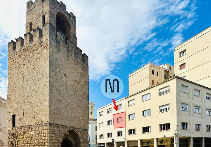 اتاق لوکس با تخت بزرگ, Mamas