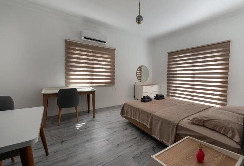 Номер Стандарт Внутренний, Nicosia Suites