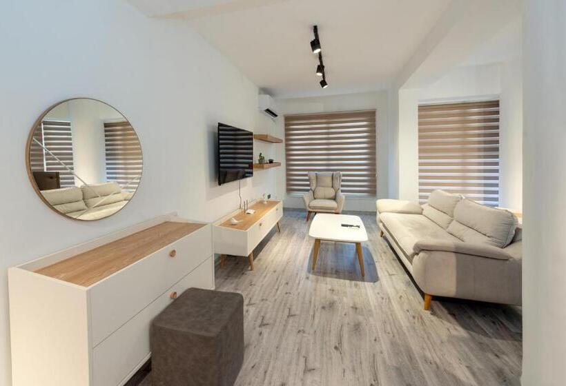 Номер Стандарт, Nicosia Suites