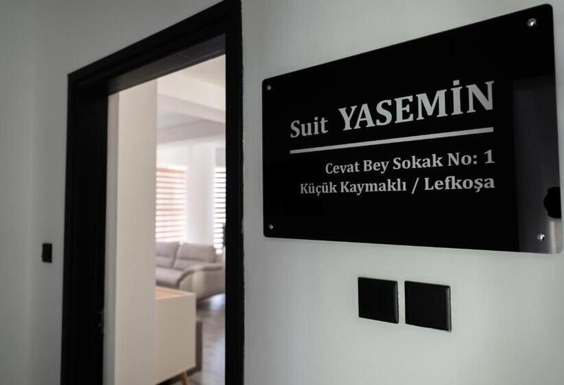 Номер Стандарт, Nicosia Suites