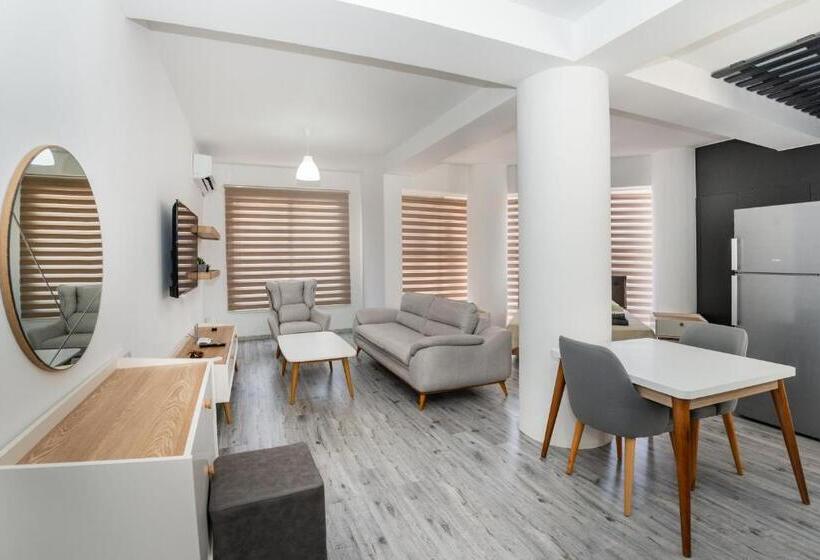 Номер Стандарт, Nicosia Suites