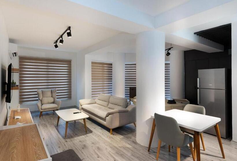Номер Стандарт, Nicosia Suites