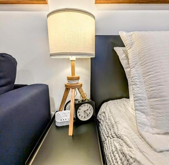 标准间, Private Suite Close To The Airport & Food Scene!