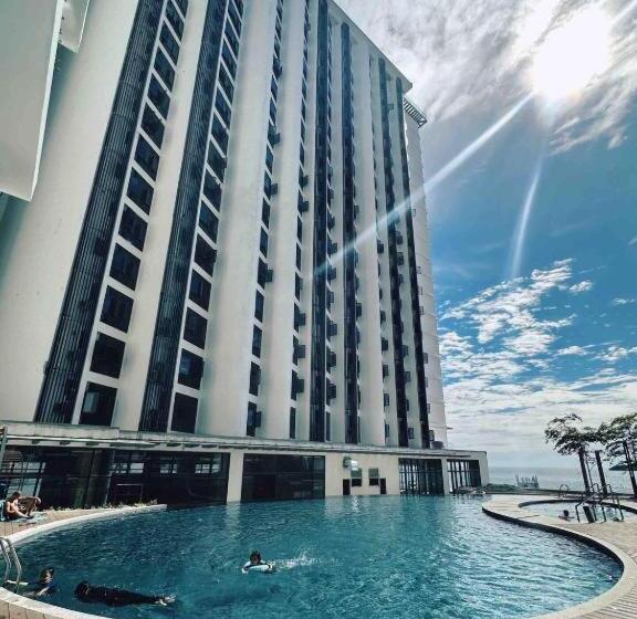 إستديو قياسى مطل على حمام السباحة, The Shore By Petite Residence