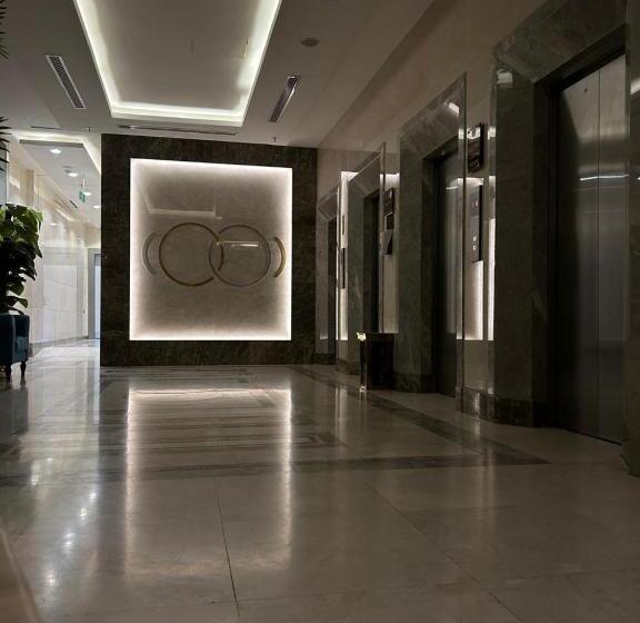 Standard Quadruple Room, غرفة فندقيه