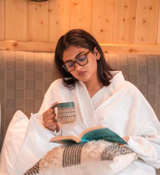 Quarto Estandar Cama King, Olgah Manali