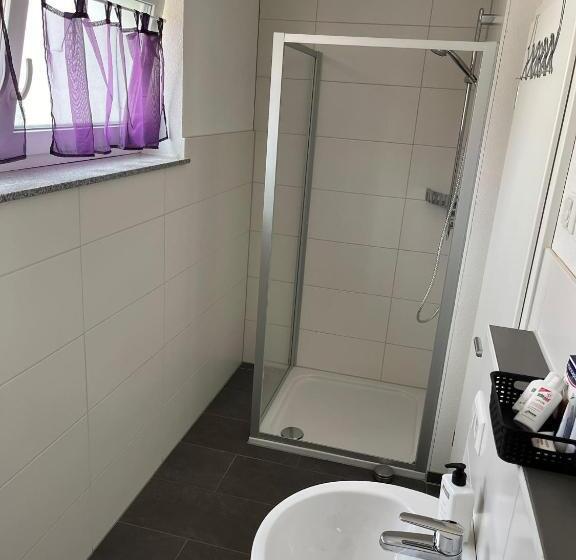 Quarto Estandar, Mw Apartments B1