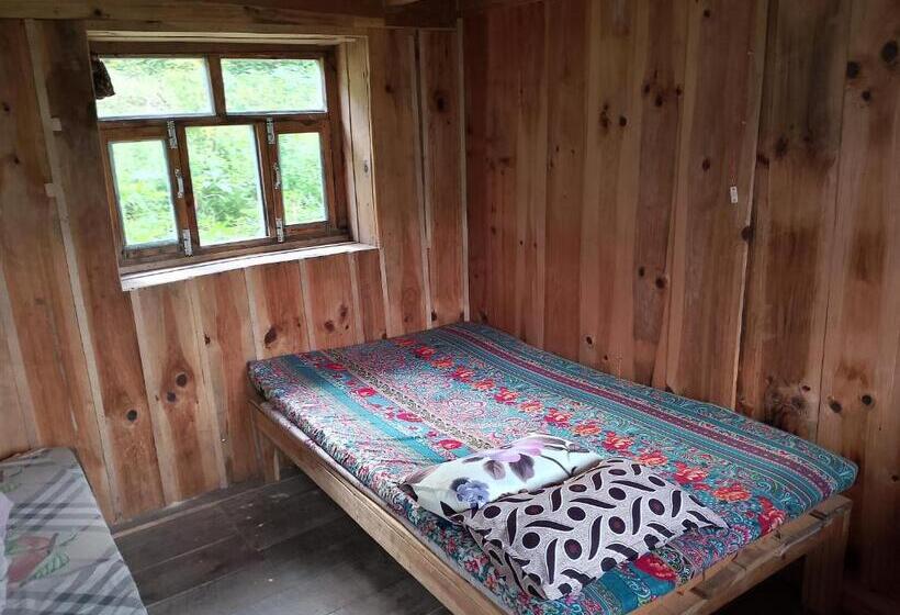 اتاق استاندارد سه نفره, Smile Guest House