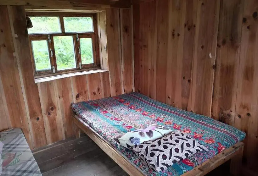 اتاق استاندارد سه نفره, Smile Guest House