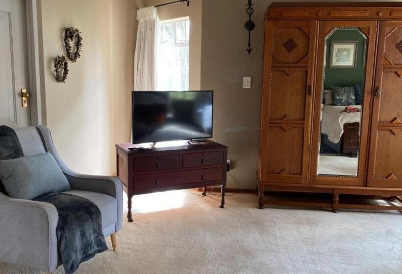 غرفة سوبيريور سرير كينج, The Manor House Dullstroom