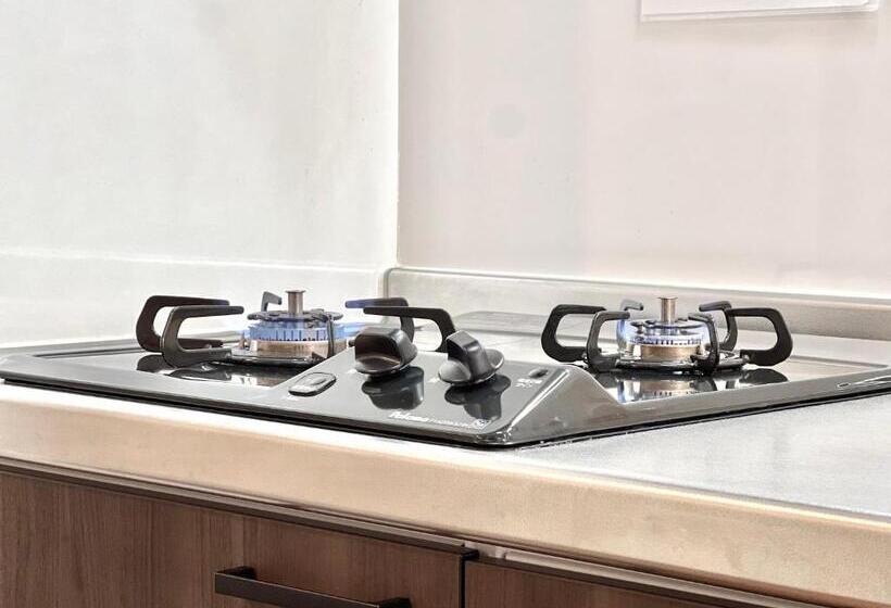 דירת חדר, Kkhouse