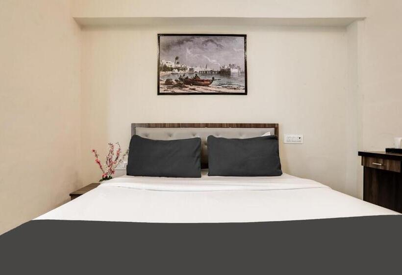 3 Bett Klassisches Zimmer, Oyo Hotel Grand Imperial