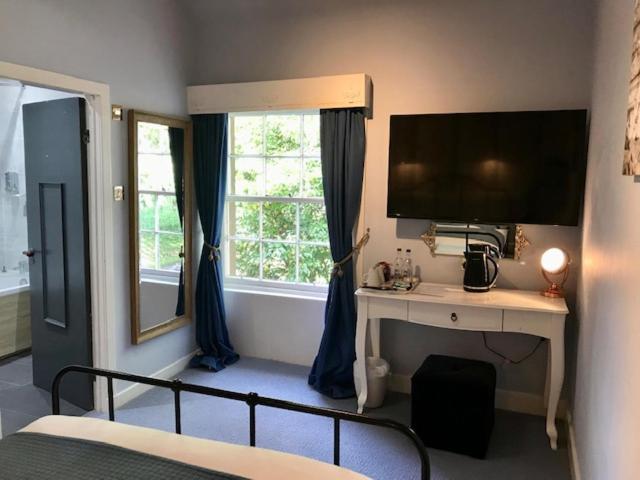 带大床的标准间, Lunan House