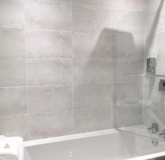 带大床的标准间, Lunan House