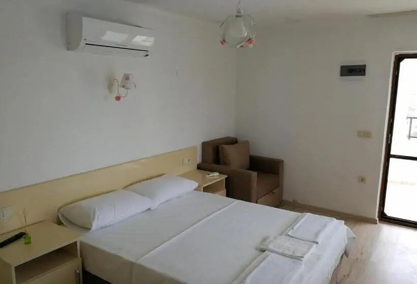 スタンダードトリプルルーム, Kaymak Tepesi Tatil Evi