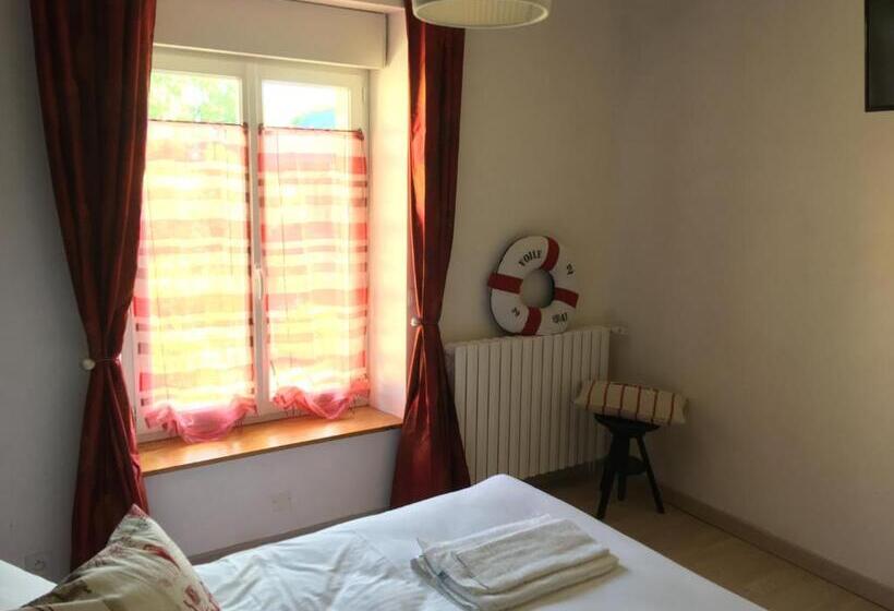 标准间带漩涡浴缸, Les Chambres De La Métairie Du Dick