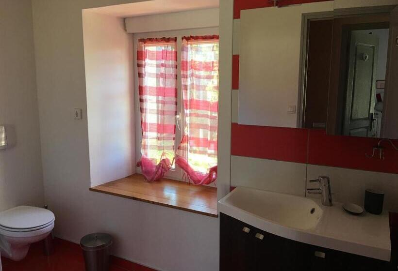 标准间带漩涡浴缸, Les Chambres De La Métairie Du Dick