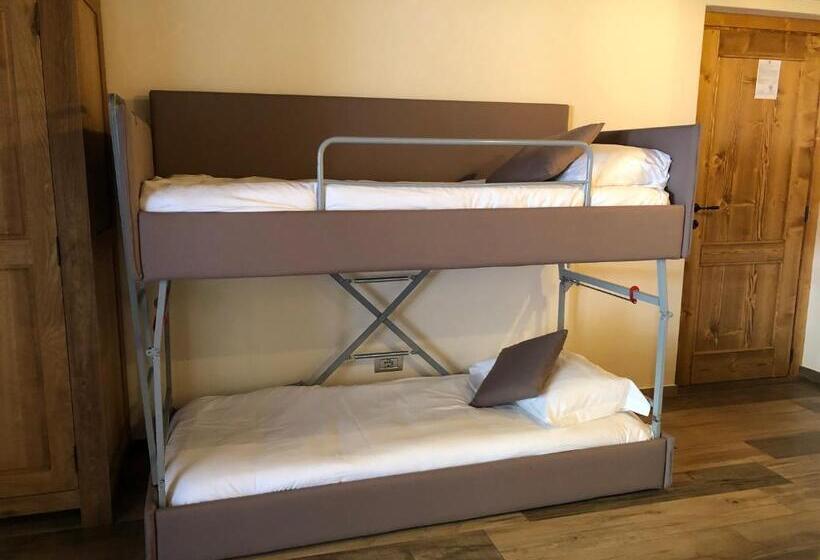 חדר סופריור, Mi Casa Tu Casa