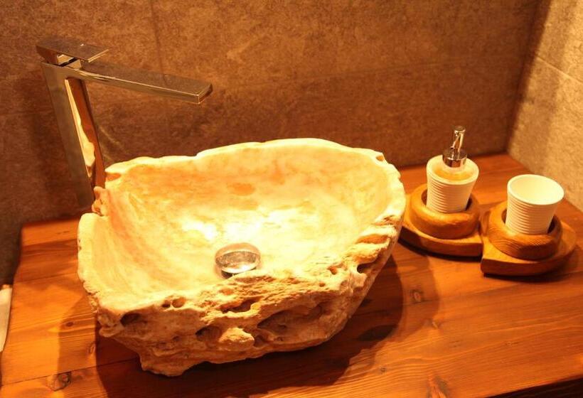 חדר סופריור, Mi Casa Tu Casa