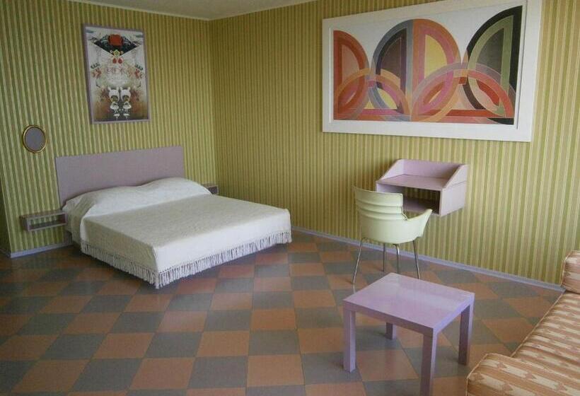 غرفة قياسية مطلّة علي البحر مزوَّدة بشُرفة, Villa Flaga
