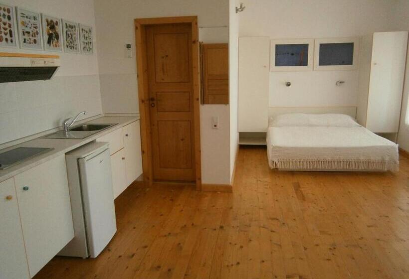 סטודיו סטנדרטי עם נוף לים ומרפסת, Villa Flaga