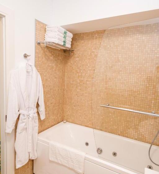 سوئیت پرزیدنت, Studio One Accommodation Suites