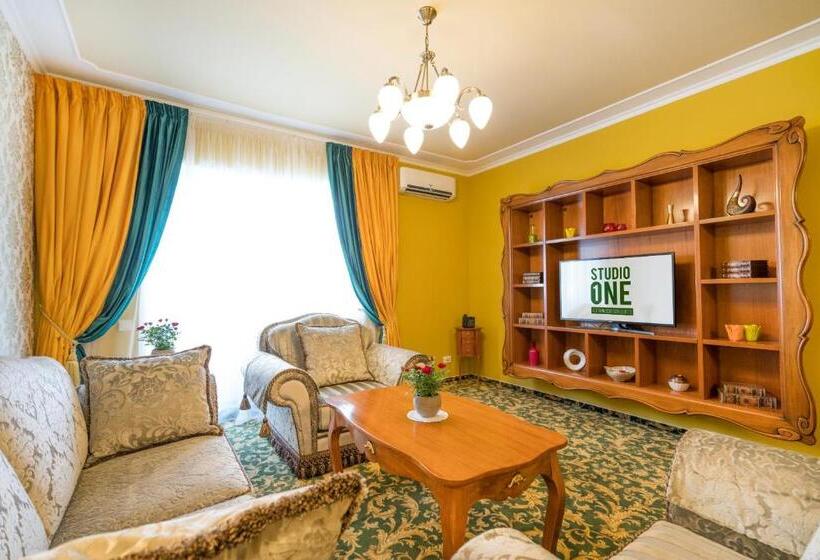 سوئیت پرزیدنت, Studio One Accommodation Suites