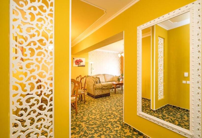 سوئیت پرزیدنت, Studio One Accommodation Suites