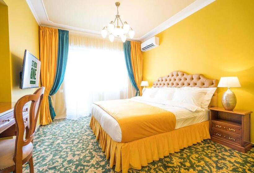 سوئیت پرزیدنت, Studio One Accommodation Suites