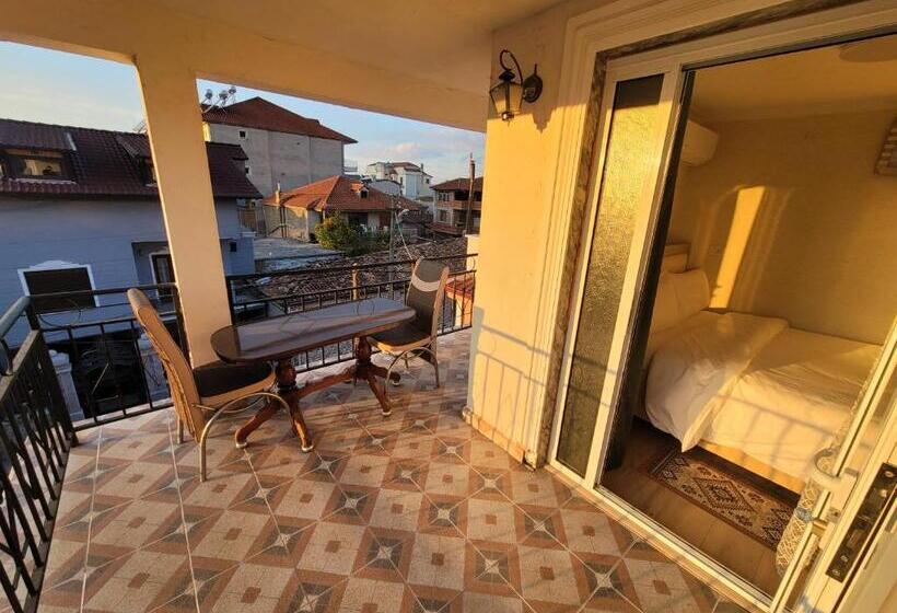 غرفة ديلوكس مزودة بشرفة, Vila Lika