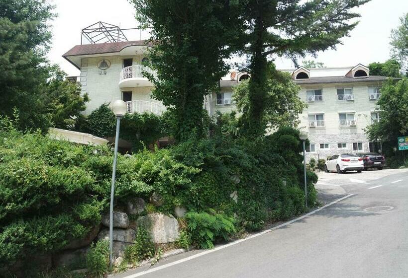 标准工作室, Sorak Garden Resortel