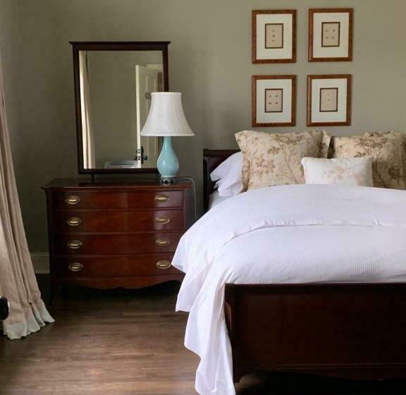 اتاق لوکس, The Pebble Bed And Breakfast