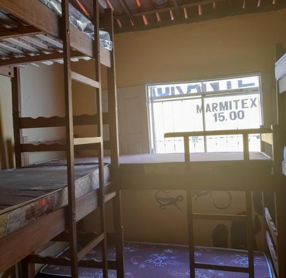 Кровать в Общей Комнате, Pousada Lindaura