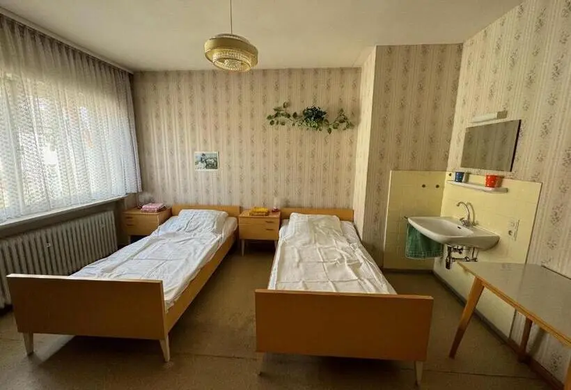 Economy-huone, Orbit Hostel Bad Orb