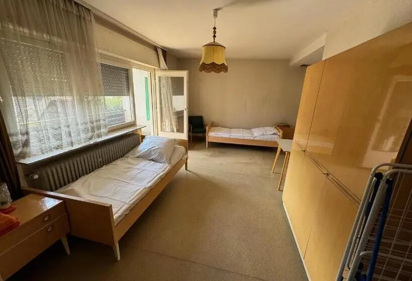 Economy-huone, Orbit Hostel Bad Orb
