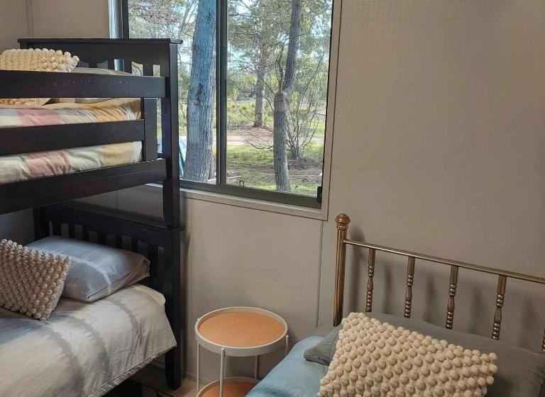 اتاق استاندارد سه نفره, Island Alive Guest House