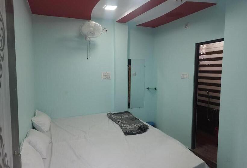 اتاق استاندارد یک نفره, Milan Guest House