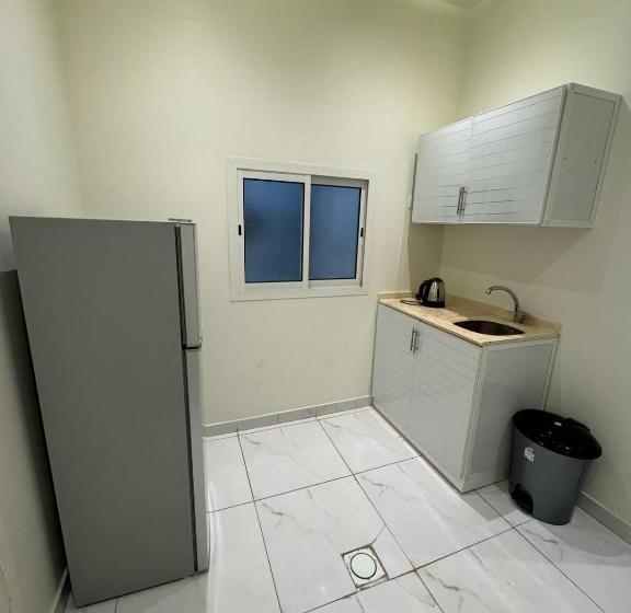 شقة غرفتين, سحابة صيف للشقق المفروشة