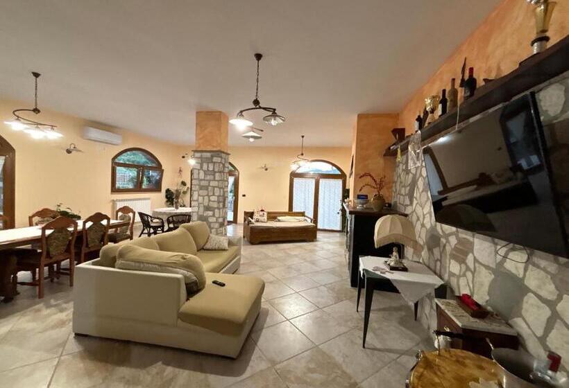 Номер Deluxe с Балконом, Casa Scirocco Pontelatone