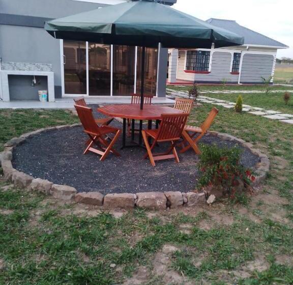 Standard Szoba, Mavana Cottages