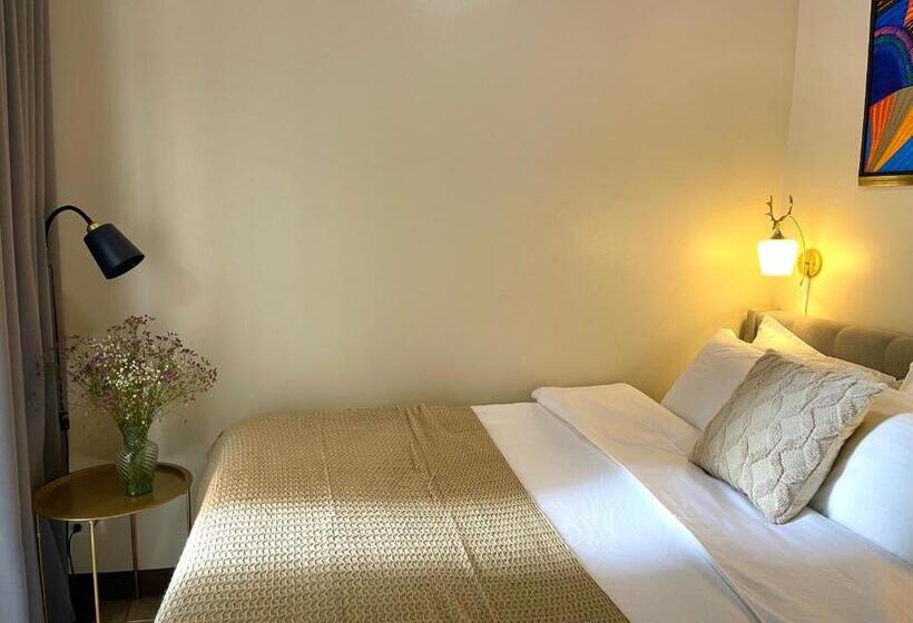 آپارتمان لوکس 2 خوابه, Executive Luxury 2br Condo Unit In Mckinley Hill Bgc Taguig