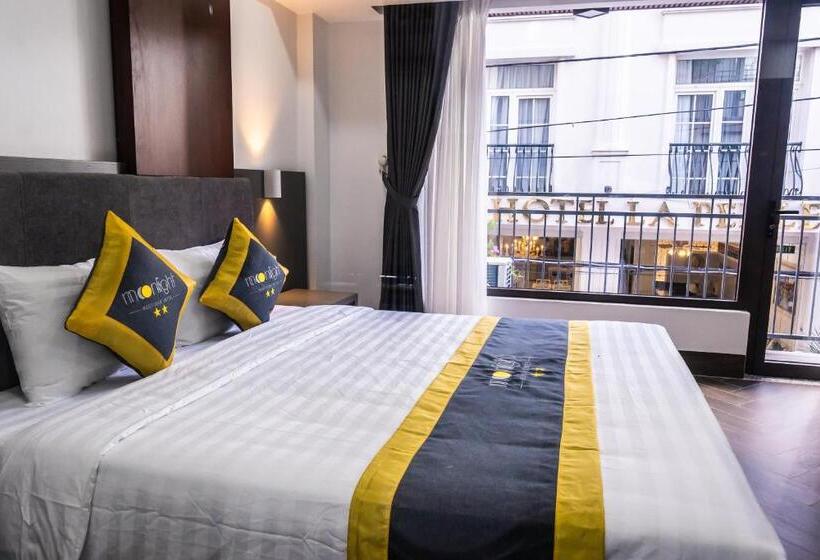 اتاق لوکس, Moonlight Boutique